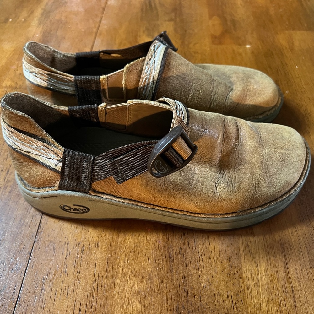Women’s size 9 Chaco shoes